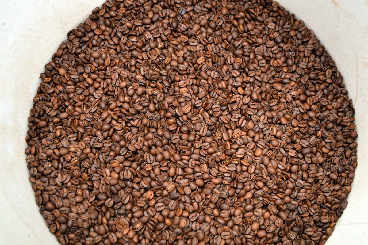 CarraraCoffee's tweet photo. Find our post on facebook with this image for your chance to win our single origin coffee from Malawi! #weekendwin #giveaway #coffee #competition #coffeeroaster #coffeeroastery #handroasted #premiumcoffee #luxurycoffee https://t.co/m3pm5GO3sk