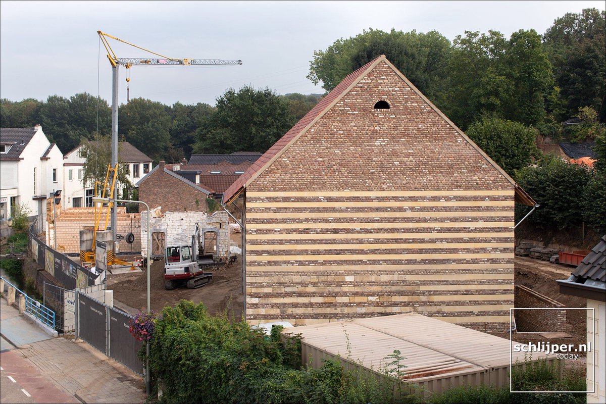 schlijper's tweet photo. Verse speklagen
06.09 17:16
https://t.co/4AQ16xuBQq #Meerssen #Rothem #BoerderijBischoff #herbouw #Klinkenberg #ZuidLimburg https://t.co/c6v1S5c2hI