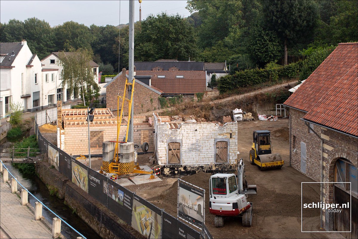 schlijper's tweet photo. Verse speklagen
06.09 17:16
https://t.co/4AQ16xuBQq #Meerssen #Rothem #BoerderijBischoff #herbouw #Klinkenberg #ZuidLimburg https://t.co/c6v1S5c2hI