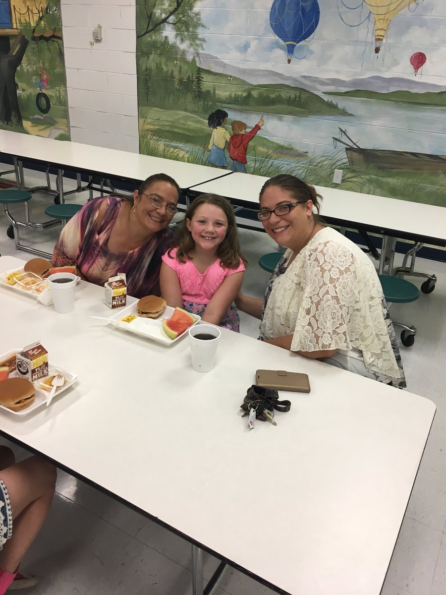 FESpanthers's tweet photo. Happy Grandparent’s Day! #fesfierce #grandparentsrock https://t.co/jQbZWpelBe
