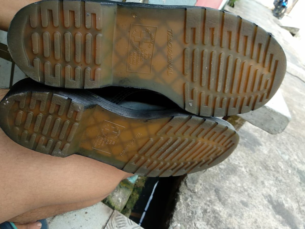 _vivahate's tweet image. For sale
Docmart size 6uk / 40
Cocok buat liat booze and glory
Murah aja minat?  085815282704
#Jualdocmart #indonesiaskinhead #docmartmurah #punk