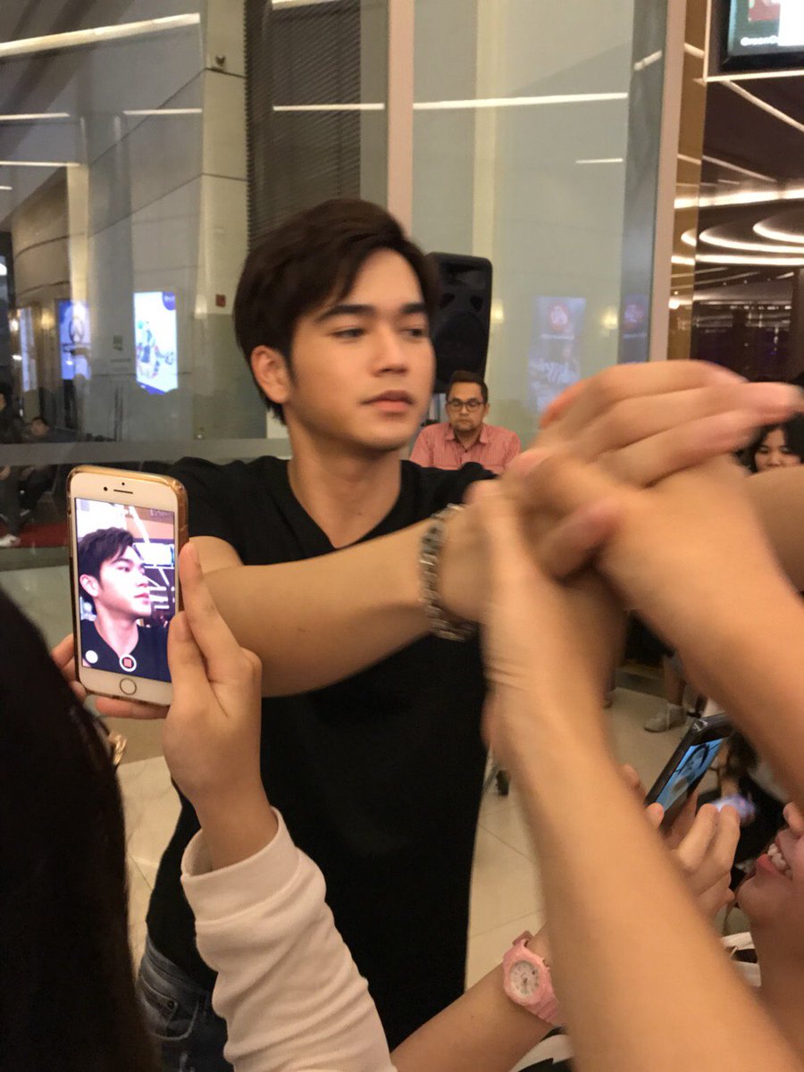 TOEYBIE's tweet photo. โอ๊ยยยย ใจบาง ฮืออออ เธอออออออ @marnikaz ไว้เจอกันอีกนะะะะะ https://t.co/KEVH8AkPfT