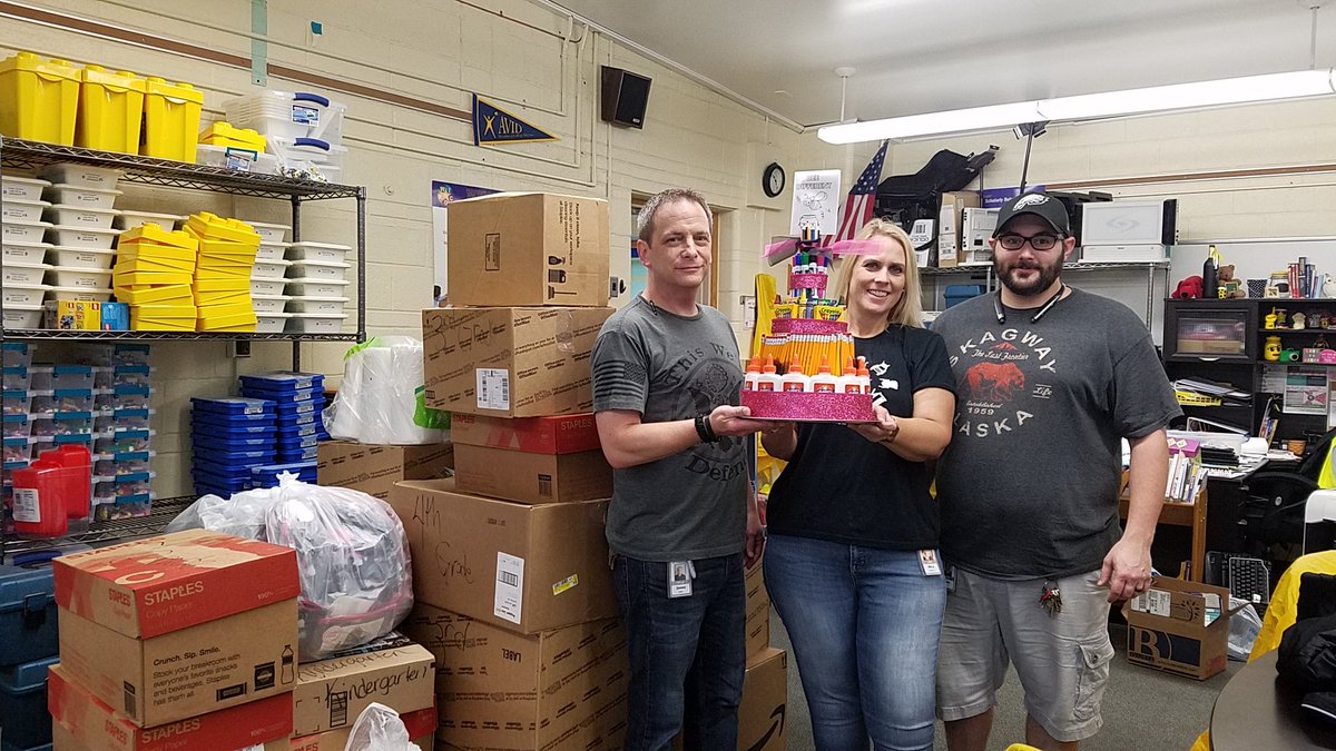 techcoachjnic's tweet photo. Our @TMobile #TMOICT partners never stop amazing us with their incredible generosity. Boxes and boxes filled with school supplies! @LOuvertureElm #wpsproud Thank you for taking care of our kids! @eljeffe316 https://t.co/g8WRhVqYto