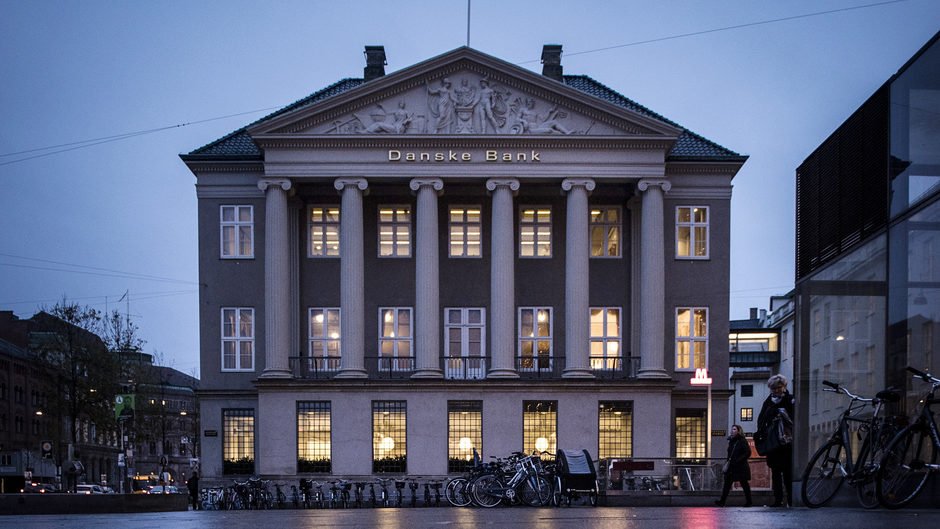 tv2newsdk's tweet image. Presset vokser på Danske Banks ledelse - investorerne er hunderædde, siger analytiker nyheder.tv2.dk/business/2018-…