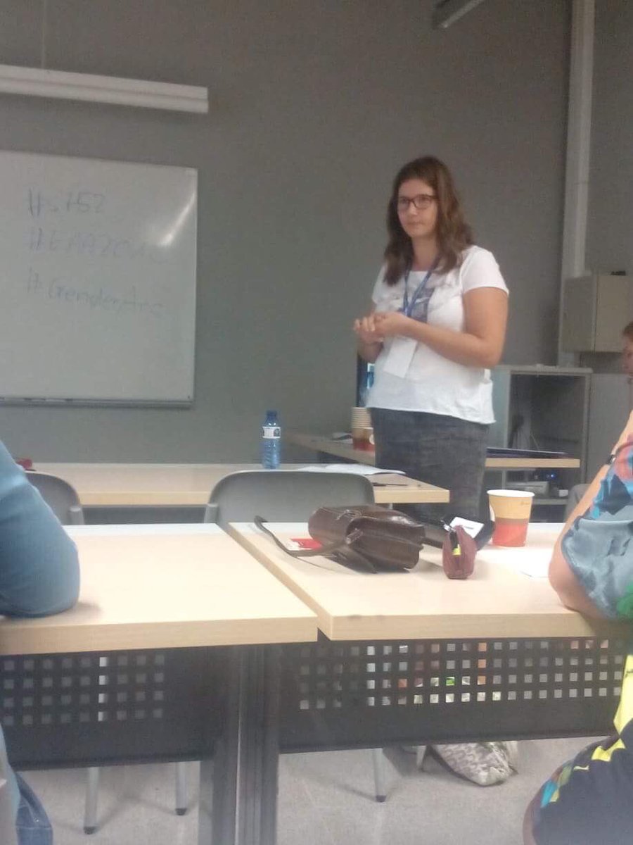 UmrTrajectoires's tweet photo. Great session #s752 on #genderarc in movement @EAA2018 with Caroline Tremeaud from @UmrTrajectoires https://t.co/VuX3NCDwev
