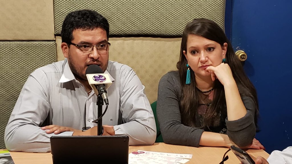 FFilosofiauc's tweet photo. Gira de medios para publicitar la Cantata  Popular Ecuatoriana "Boletín y elegía de las mitas". Intervendrán  la Orquesta Sinfónica de Cuenca, el Coro del Conservatorio José María Rodríguez  y el Coro de la Universidad del Azuay. Entrevista en Radio Super K 800. https://t.co/cZRJGHs11r