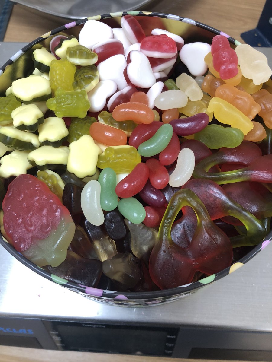 sweetherouk's tweet image. SWEET HERO GIVEAWAY!!!!!!!
Place an order with sweethero.co.uk for over £10 and either RT on Twitter, share on FB or recommend a friend to order, to be put in a prize draw for a £50 voucher. 
Check out FB for terms and conditions.