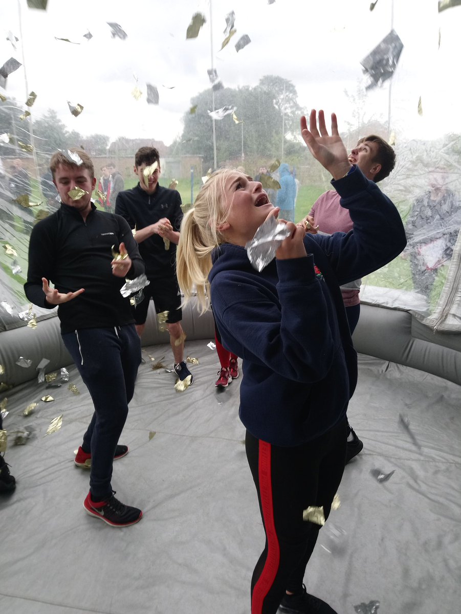 WatersideT's tweet image. Points added up time in the dome here we go catch as many gold as you can.  #teambuilding #crystaldome #gotoevents Great team building event today.