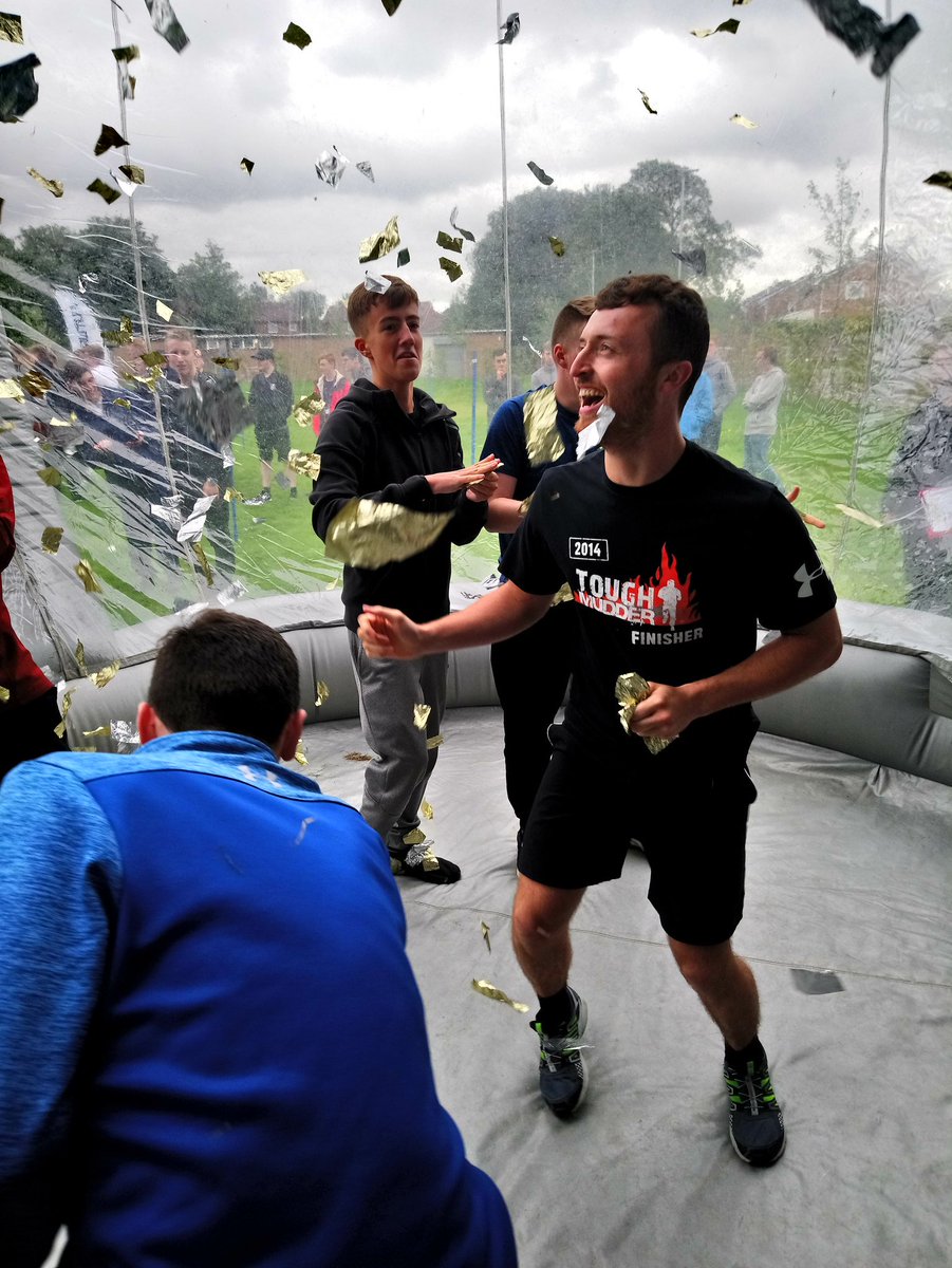 WatersideT's tweet image. Points added up time in the dome here we go catch as many gold as you can.  #teambuilding #crystaldome #gotoevents Great team building event today.