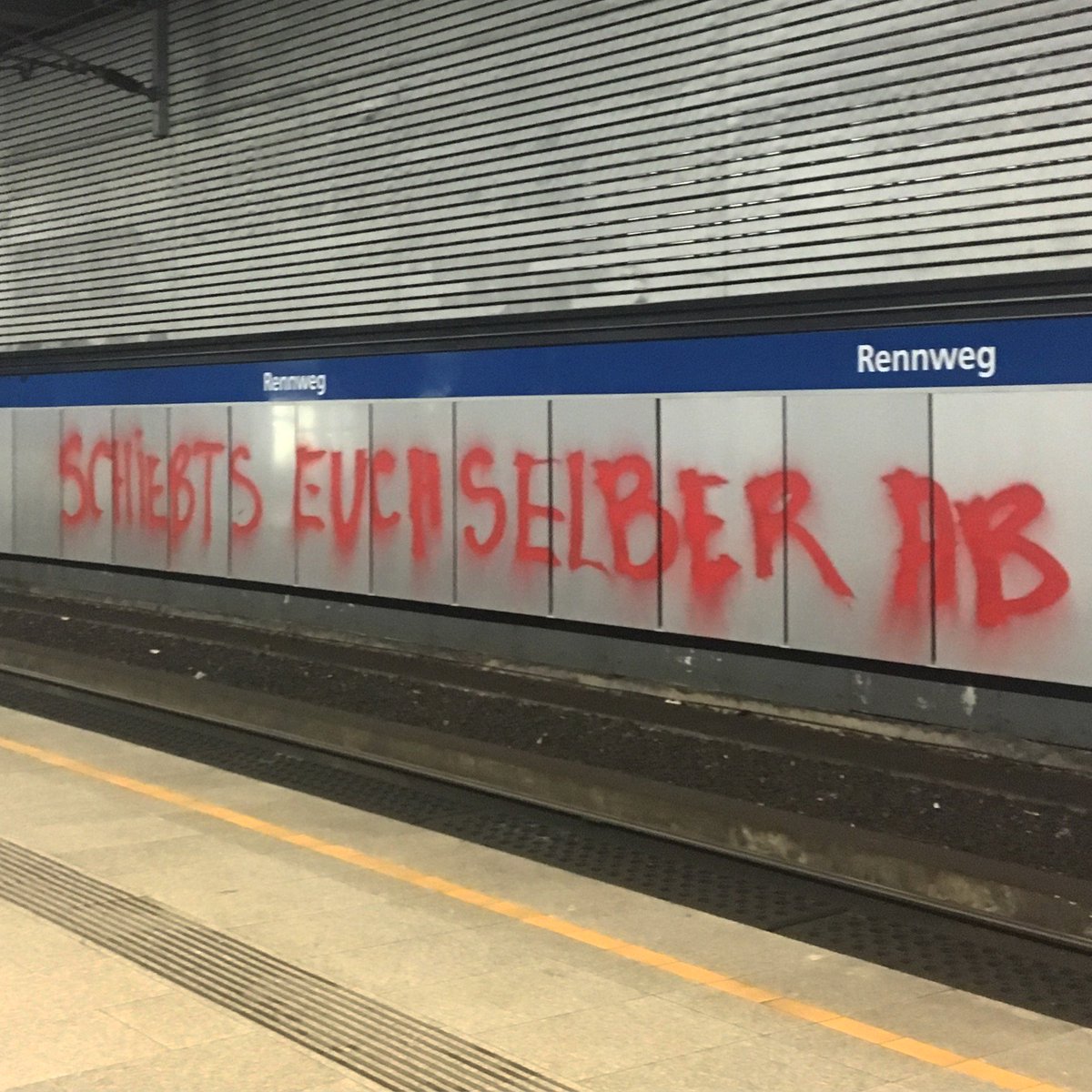labiledeutsche's tweet photo. wien du geile https://t.co/cyk2q3BGLP