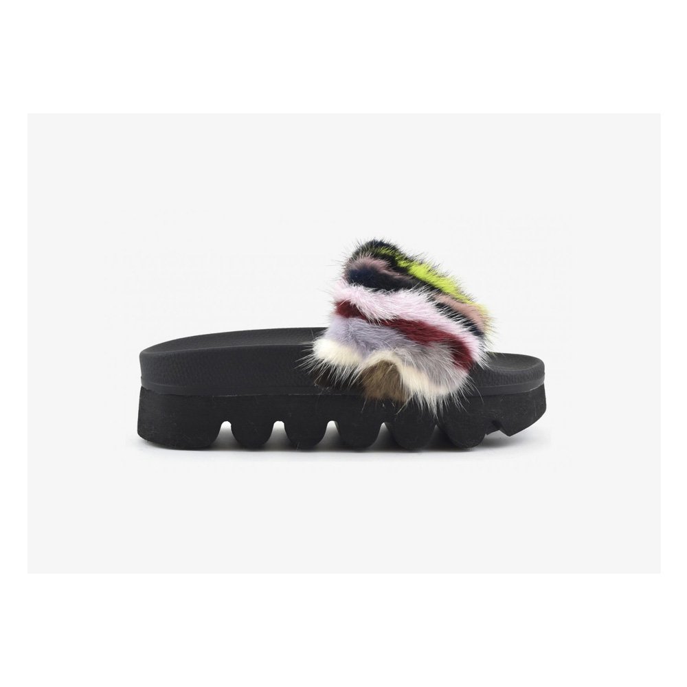 ColorsColors's tweet photo. Are you ready for a fashion winter? #colorsofcalifornia #fashionslipper #newcollection https://t.co/aDDBIzB9ar