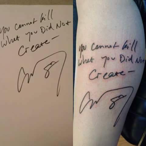 JonesyRios's tweet photo. July 2017 @CoreyTaylorRock said he'd write @stonesour lyrics for me to finish my leg piece "next time." That's tonight at Mohegan, but there's no meet and greet. I'm bummed, but I'll get it the next time after this 💁 https://t.co/N4f6ps0TSV