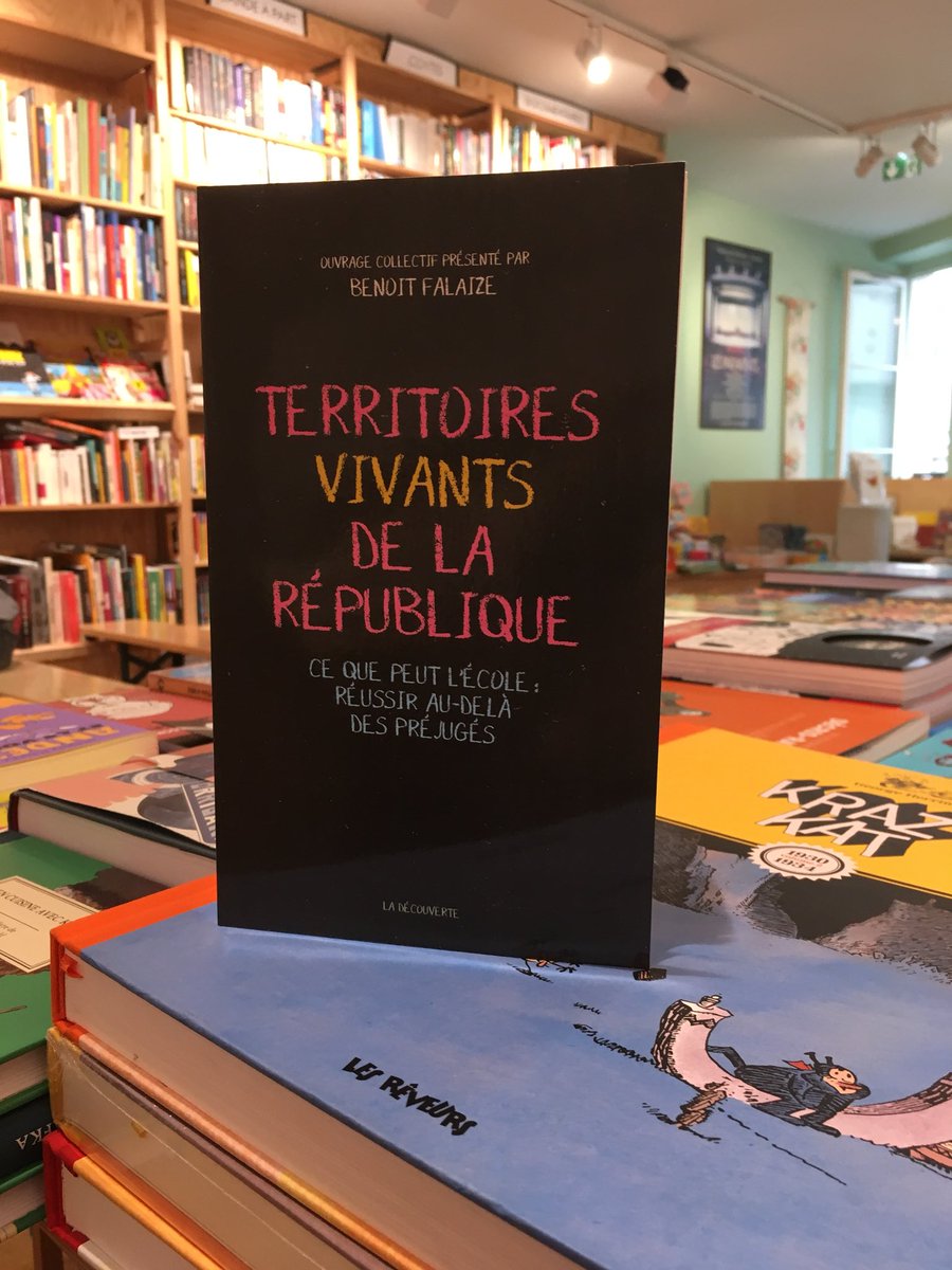 Ce soir nous vous attendons à 19h à la <a href="/mc93bobigny/">MC93</a> ! Rencontre avec les auteur.e.s de "Territoires vivants de la République - Ce que peut l'école : réussir au-delà des préjugés", ouvrage collectif dirigé par Benoit Falaize et publié par les éditions <a href="/Ed_LaDecouverte/">Éditions La Découverte</a>