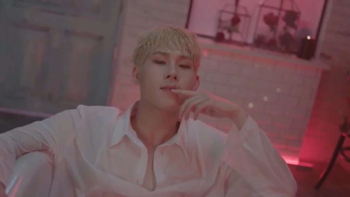 MXAesthetic_'s tweet photo. Jooheon https://t.co/zmDEZWOyE1