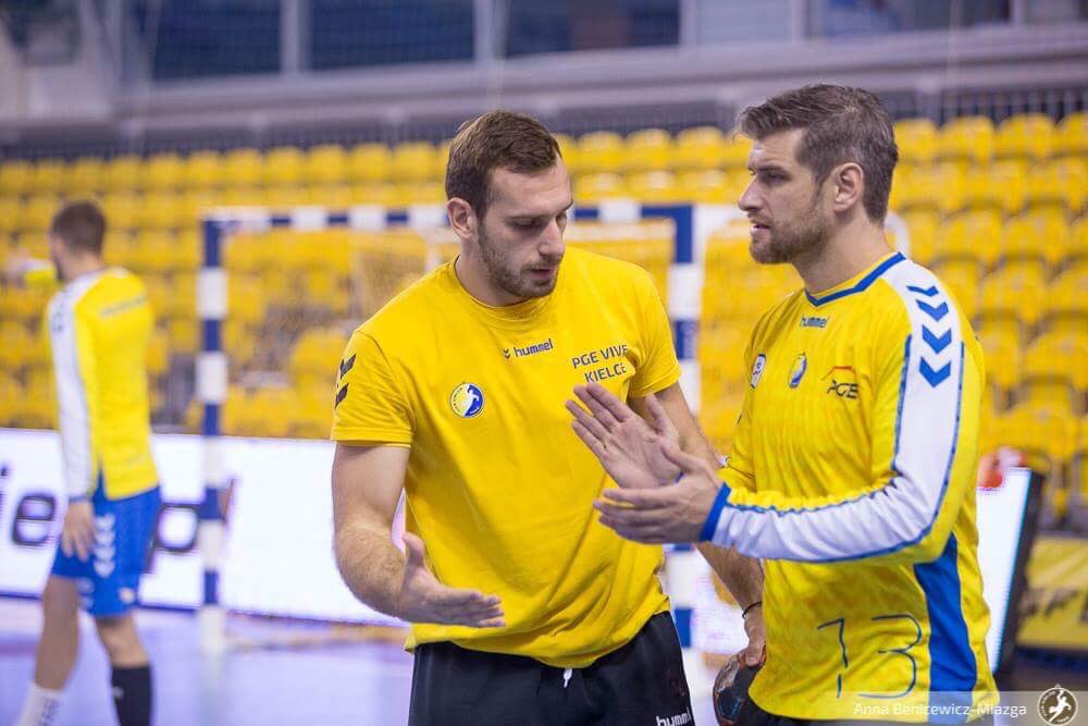 kielcehandball's tweet photo. O godz. 18:30 rozpoczynamy pierwszy mecz @PGNiGSuperliga w sezonie 2018/19 w #HalaLegionów 🤾‍♂️🔝

📸 @ABMprojekt 
#gramyrazem #handball #VIVGOR https://t.co/7oijb438SD