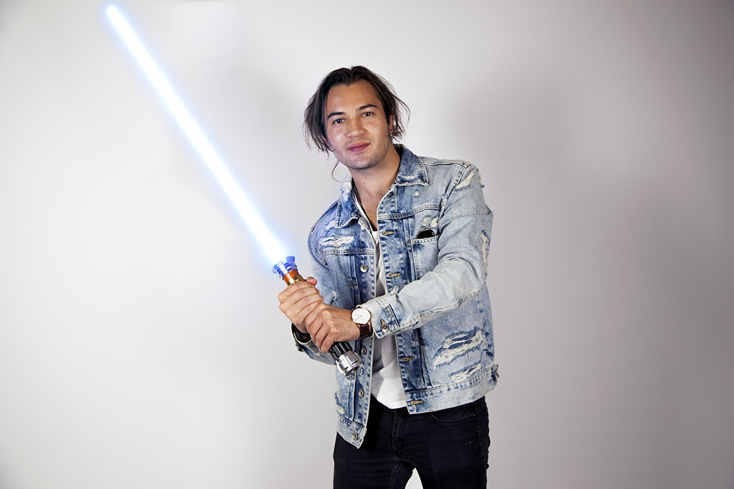 Happy 25th Birthday to the voice of Ezra Bridger, Taylor Gray!  