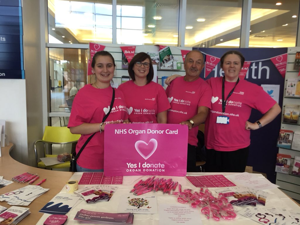 BCOrganDonation's tweet photo. Meet today’s team! Skye, Kate, Steve and Kirsty have been at Russell’s Hall Hospital today for #OrganDonationWeek 
Thank you to everyone who signed the register and took leaflets away to talk to their families about #OrganDonation 
#LetsTalkAboutIt #JoinUs @BCOrganDonation https://t.co/apAN5uIFzc