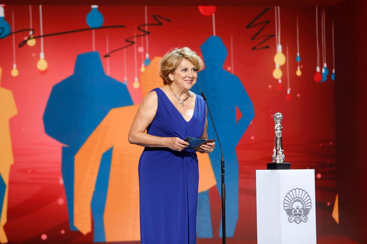 sansebastianfes's tweet photo. 👏👏👏Muchas felicidades a la productora Esther García por el Premio Nacional de Cinematografía 2018, que le será entregado el 22 de septiembre en el marco del #66SSIFF. En 2016 fue Jurado Oficial del #64SSIFF https://t.co/nsEQvqwQwq