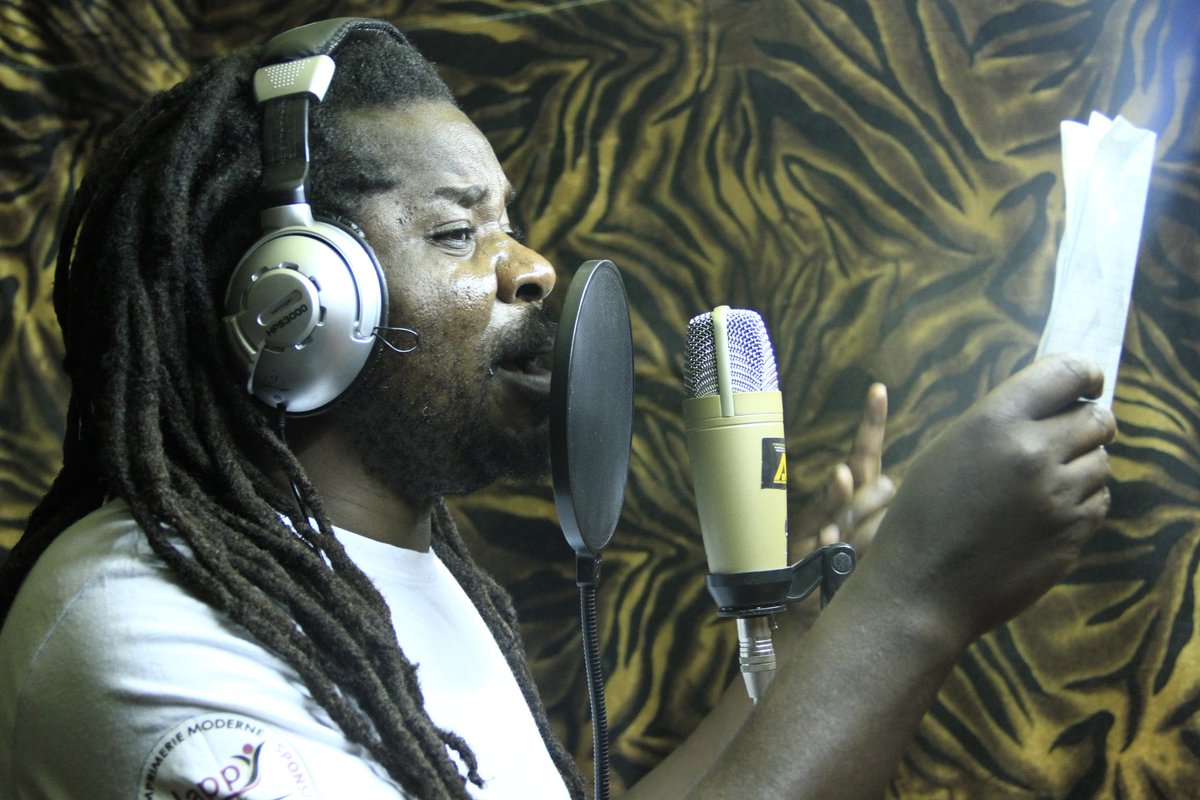 Derniers réglages pour que MOTION DE CENSURE soit dans les bacs.My dry season ils over in the mighty name of Jesus Christ alave