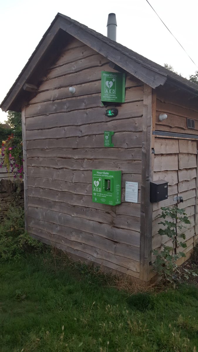 mcdfirstaid's tweet photo. Another #Heartsafe pub, the Prince of Wales in Ham Hill, Somerset.
#defib #aed #defibrillator #FirstAid #KnowYourNearestDefib #Somerset #defibworld80 https://t.co/th6iS3a36i