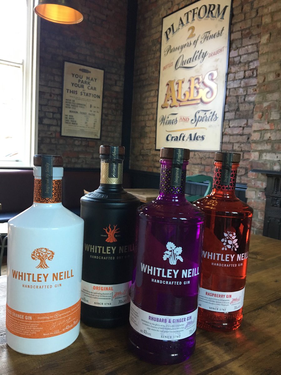 Is it time for a gin? 👍🏻🍸#gin #FridayVibes @WhitleyNeill