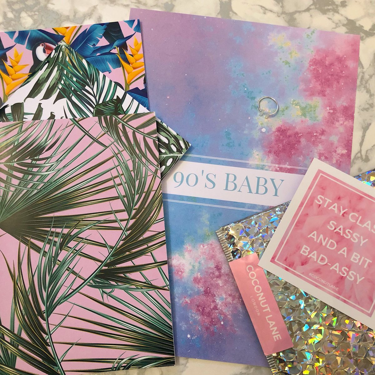 amyhill_8's tweet photo. FRI-NALLY ππ»π¦πΉ
My first @coconutlaneuk order has arrived π΄π₯₯πΈπ How cuuuute are these note books?!! Iβm obsessed! π Iβm also loving the wall print, I canβt wait to put it up! remember use amyhill20 for ya discount ππ»ββοΈ #coconutlane #coconutqueen #90sbaby https://t.co/9xPhN7RWLo