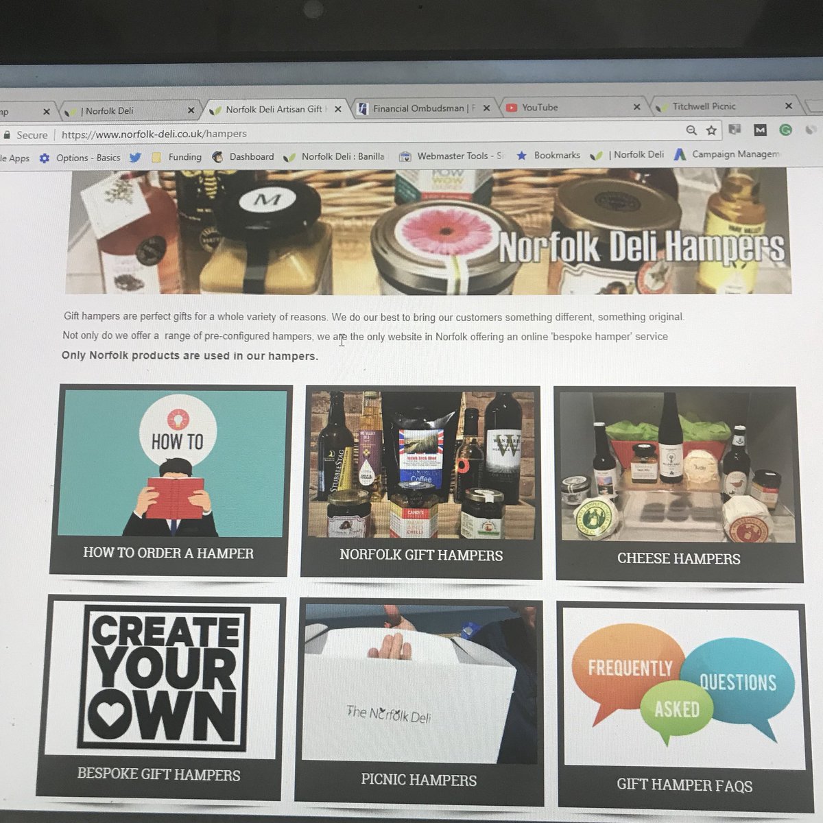 Ooo! Wake up mode! What’s happened to the year? Check out #NorfolksOnlineFarmersMarket curtesy of <a href="/Norfolk_Deli/">Norfolk-Deli</a> bit.ly/2mwaE6f did you know that it’s the only site where you can create a #bespokegifthamper where every product’s made in #Norfolk?