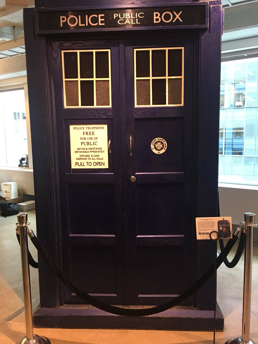 GothamIphone's tweet photo. Must ... not.. #geek out!! #tardis in their #office here @lifeatbbcstudios #bbc #drwho ok finished repairing the iPhone. Neeeeext!!
#wecometoyou #wekeepyoumoving #gothamiphone #newyork #manhattan #brooklyn #queens #bqe #nyc #iphone #ipad #galaxy #iphonescreen #brokeniphone #apple https://t.co/8GymNEUCS2