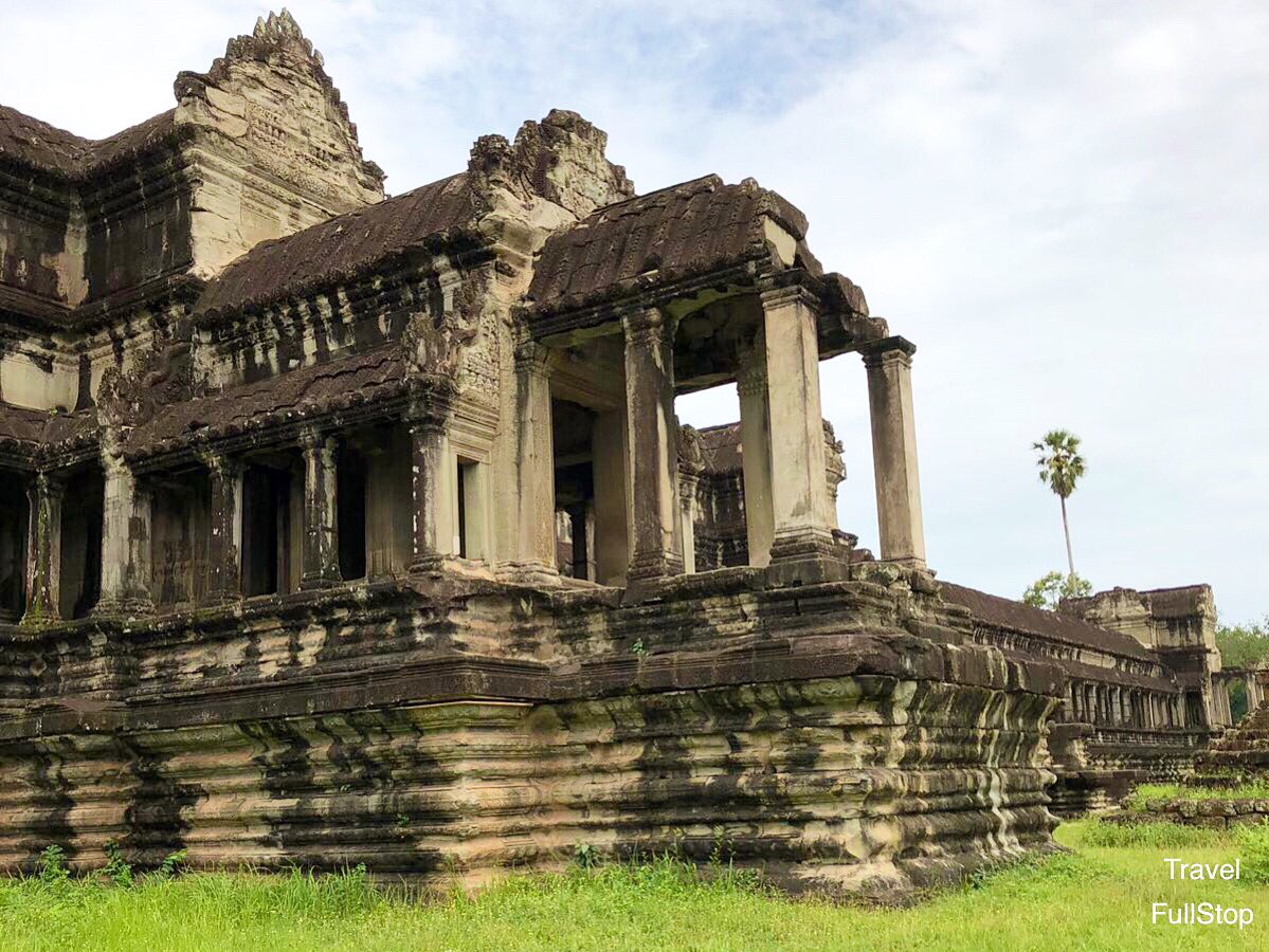 Angkor Wat detail shot 👌Amazing area with historic ruins.
#travel #travelfullstop #architecture #ruins #building #backpacking #cambodia #siemreap #temple #city