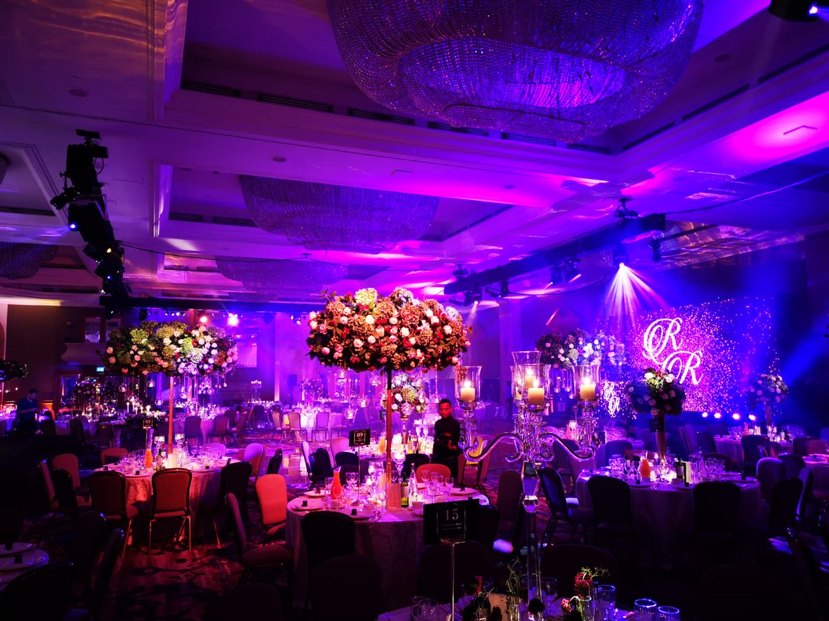 mmm_doug's tweet photo. Good luck to the new year one students! You're in for two years of pure, technical art. Looking forward to working with you guys in the future 🤟 @arts_tutor #entertainment #industry #work #youngprofessionals #productionarts @lincoln_college
#HiltonParkLane #london https://t.co/WNjsLNjeUU