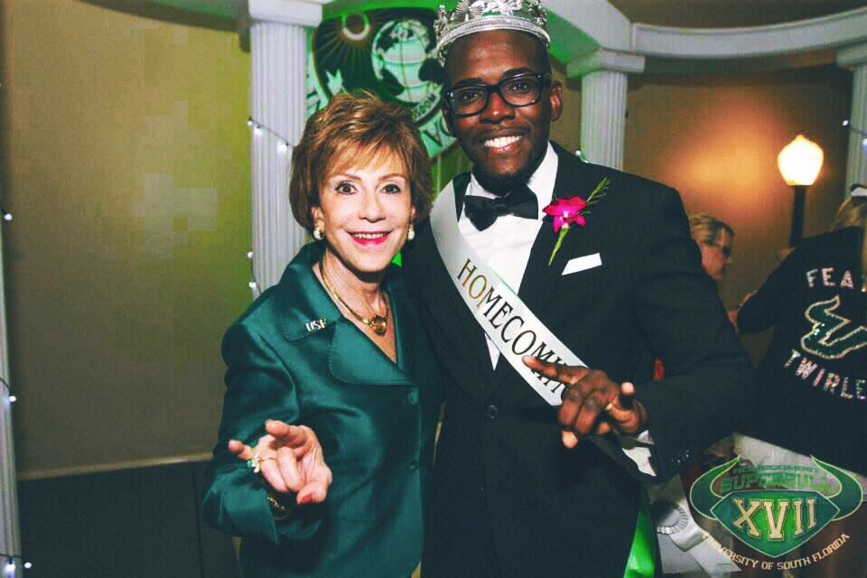 Homecoming Court applications close at 5PM on Thursday, September 13th!
🤩
Requirements:
- 90 Credit hours completed
- At least a 2.8 GPA
- Full time USF Student for Fall 2018
- 2 Letters of Recommendation 
🤘🏼
Link is in our bio. Happy Friday everyone! #USFHomecoming