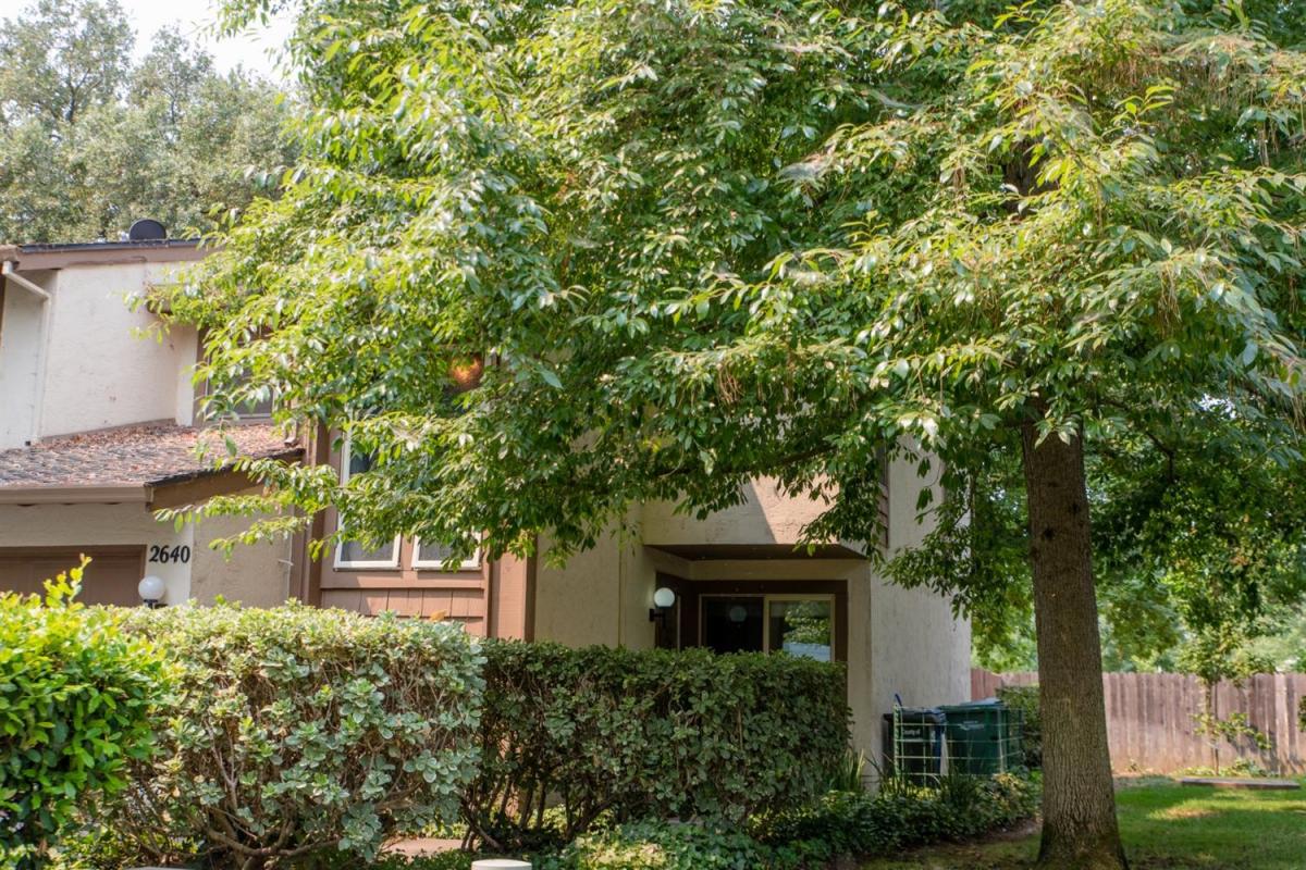 djsseriously's tweet photo. It's deals like this that hardly ever stay on the market! #beautifulhome #homesweethome  https://t.co/Y5KppJgSv4 https://t.co/d4zhZkyhPV