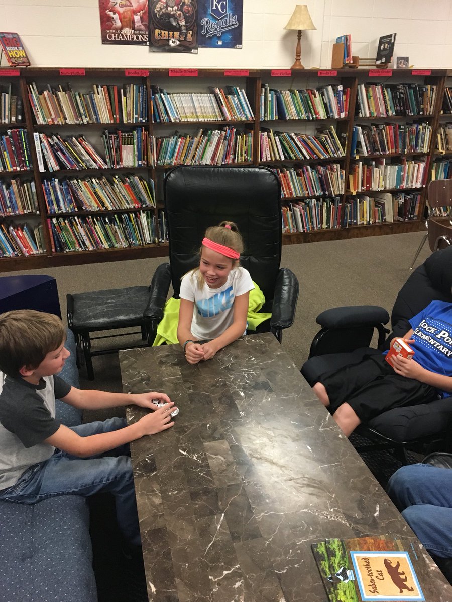 RPR2Library's tweet image. Library centers in full swing! @RPBlueJays @NWMASL