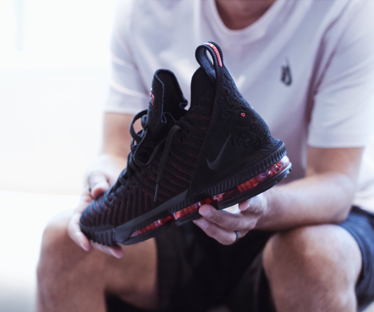 nike lebron xiv fresh bred