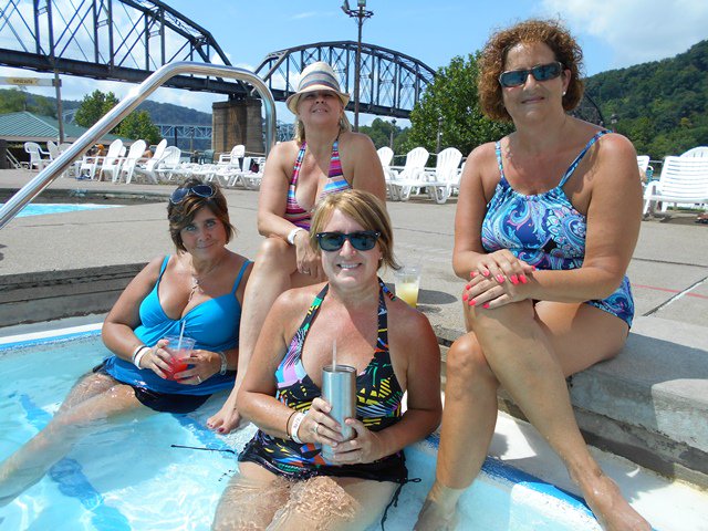Sandcastle Waterpark On Twitter Hats Off For National Lazy Moms Da