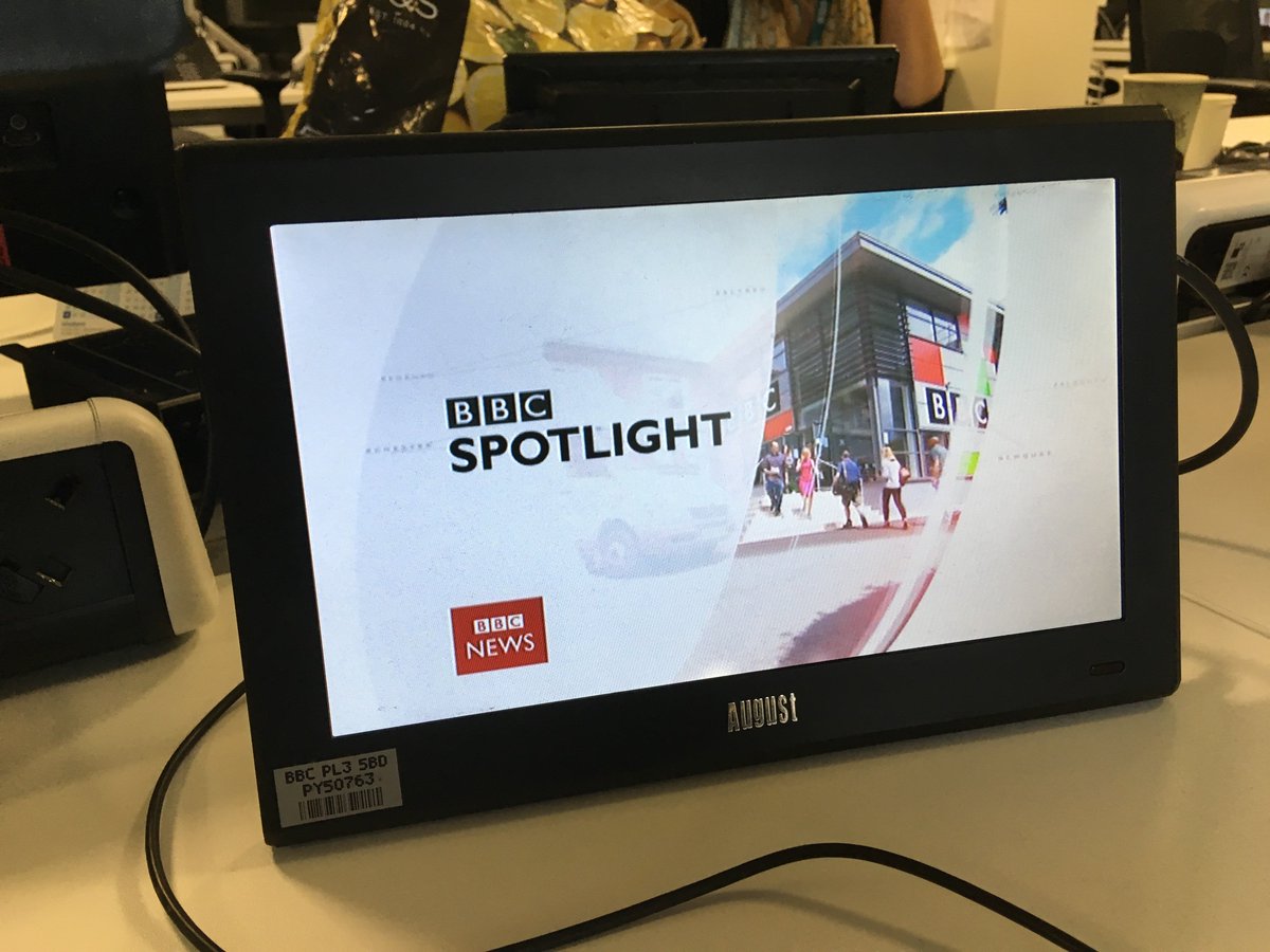 ClareWoodling's tweet photo. "A legend has been lost." Tributes have been paid to wildlife presenter, Johnny Kingdom who died after an accident in #Knowstone. The latest on that, the scallop saga and the UK's first therapy dog for firefighters, all in the news at 2230 on @BBCSpotlight. https://t.co/MqyAUTeCiY