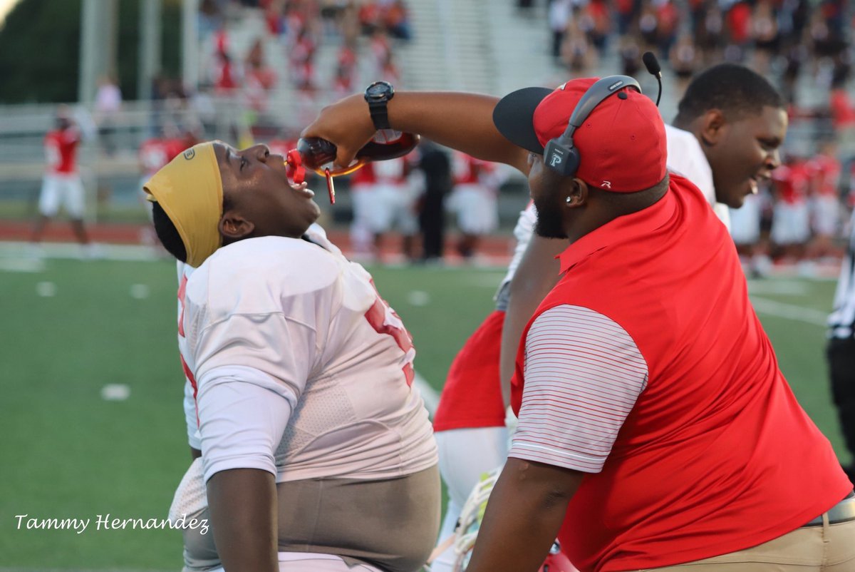 My man gives out shots of syrup for pancakes 😂😂🥞🥞 Happy Game day to my high school followers and coaches!