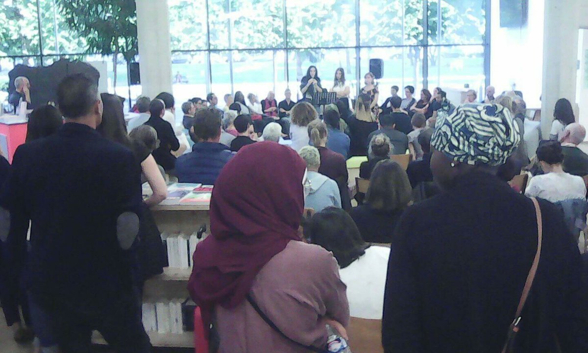 En direct de la <a href="/MC93Bobigny/">MC93</a> avec <a href="/Ed_LaDecouverte/">Éditions La Découverte</a> - le lancement «  Territoires vivants de la république » en cours...