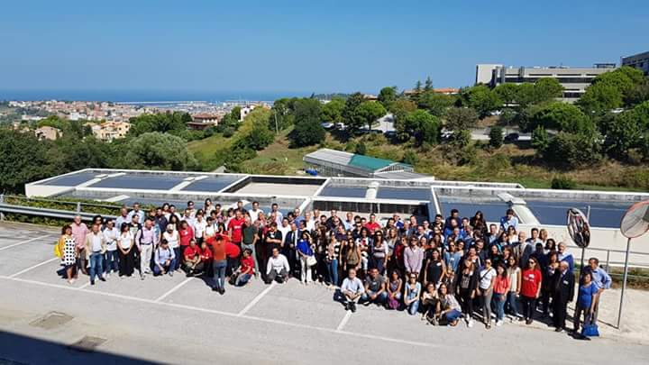 SIPaV1992's tweet photo. Chiudiamo in #Italiano! Perchè siamo pur sempre la #SIPaV! Grazie agli organizzatori #D3A #Univpm, alla Città di #Ancona, agli sponsor, ai relatori e a tutti voi che avete partecipato! #SIPAV2018

https://t.co/LsJSXFkIAe https://t.co/QaES8iAPCw