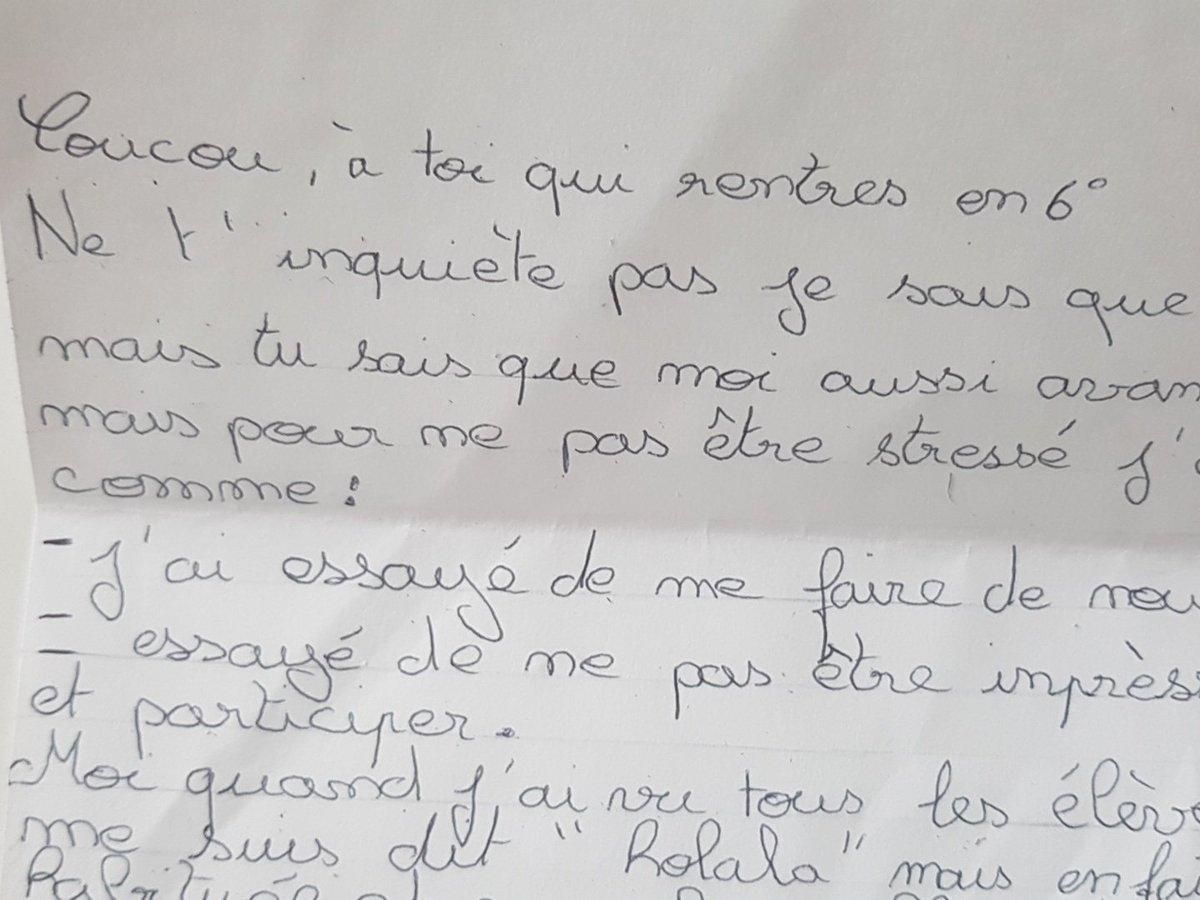 j0annamarques's tweet photo. Activité rentrée 3e #collaboratives #Classescontributives : rédiger une lettre à un élève de 6e. Faire un bilan de ses années collège, se remémorer sa propre rentrée de 6e, conseils. "Mais pourquoi nous en 6e on n'avait pas eu de lettre des grands ?" @inquestomare @MarineBtgs https://t.co/b0X0pYNbpM