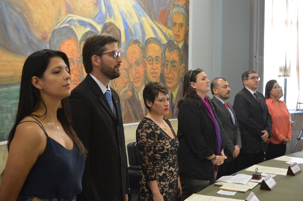 fminas's tweet photo. #HoyenMinas #Grados2018II En la segunda ceremonia del día de hoy, recibieron su título profesional 18 ingenieros e ingenieras ambientales, 28 en Ingeniería Química; 9 especialistas en Gestión Ambiental y 11 magísteres en Medio Ambiente y Desarrollo 🎓⚒️ https://t.co/rB5P3v2V71