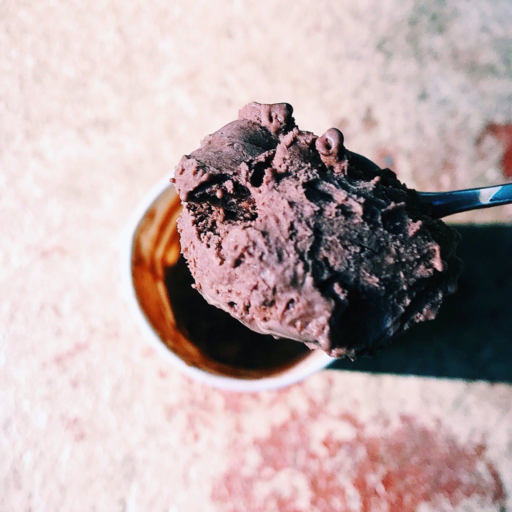 Yarders #1: The first bean to bar chocolate ice cream in the UK with @OfficialBullion #Sheffield chocolate and Peak District Dairy cream. #BeanToBarChocolate  #BeanToBarChocolateIceCream #Yarders