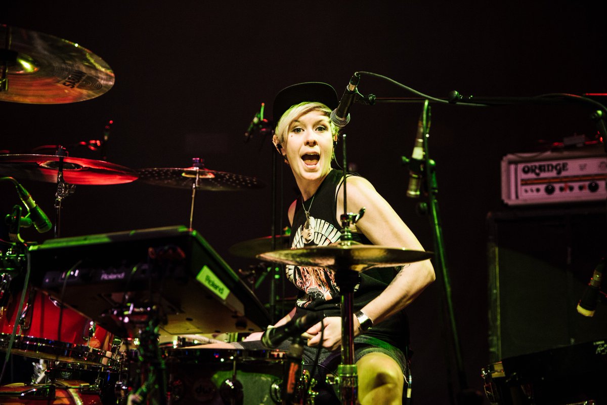 Here in Bristol <a href="/yumhoneyblood/">𝐻𝑂𝑁𝐸𝑌𝐵𝐿𝑂𝑂𝐷</a> had a great time on stage. <a href="/horrorsofficial/">The Horrors</a> and <a href="/garbage/">Garbage</a> up next!