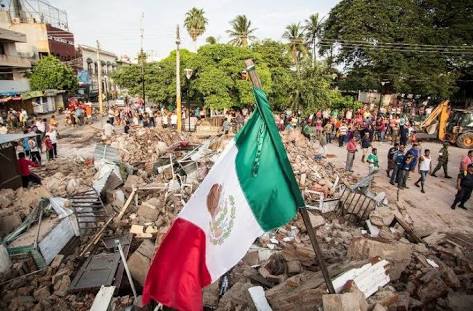 A un año del terremoto que azotara Chiapas y Oaxaca aún falta mucho reconstruir los pueblos más afectados. Los <a href="/SenadoresPRD/">Senadores del PRD</a> creemos firmemente que aplicando los recursos públicos de manera adecuada, se puede terminar de levantar las zonas que aún estan en ruinas.