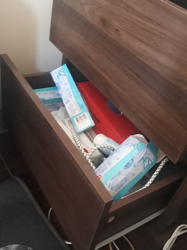 thamerborgy's tweet photo. Ang supply ng EZ lubs hahahaha https://t.co/tecCOHa1K4