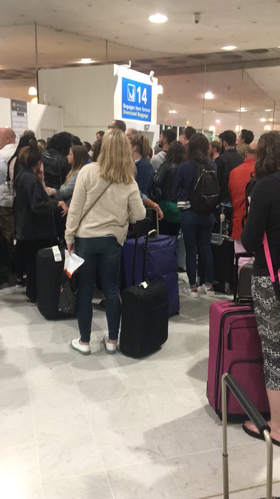 wardsgems's tweet photo. Stranded in #Paris @easyJet #noflights #nohotels #noinformation WHAT ARE YOU GOING TO DO?!!!!!! https://t.co/79HhFedR0w