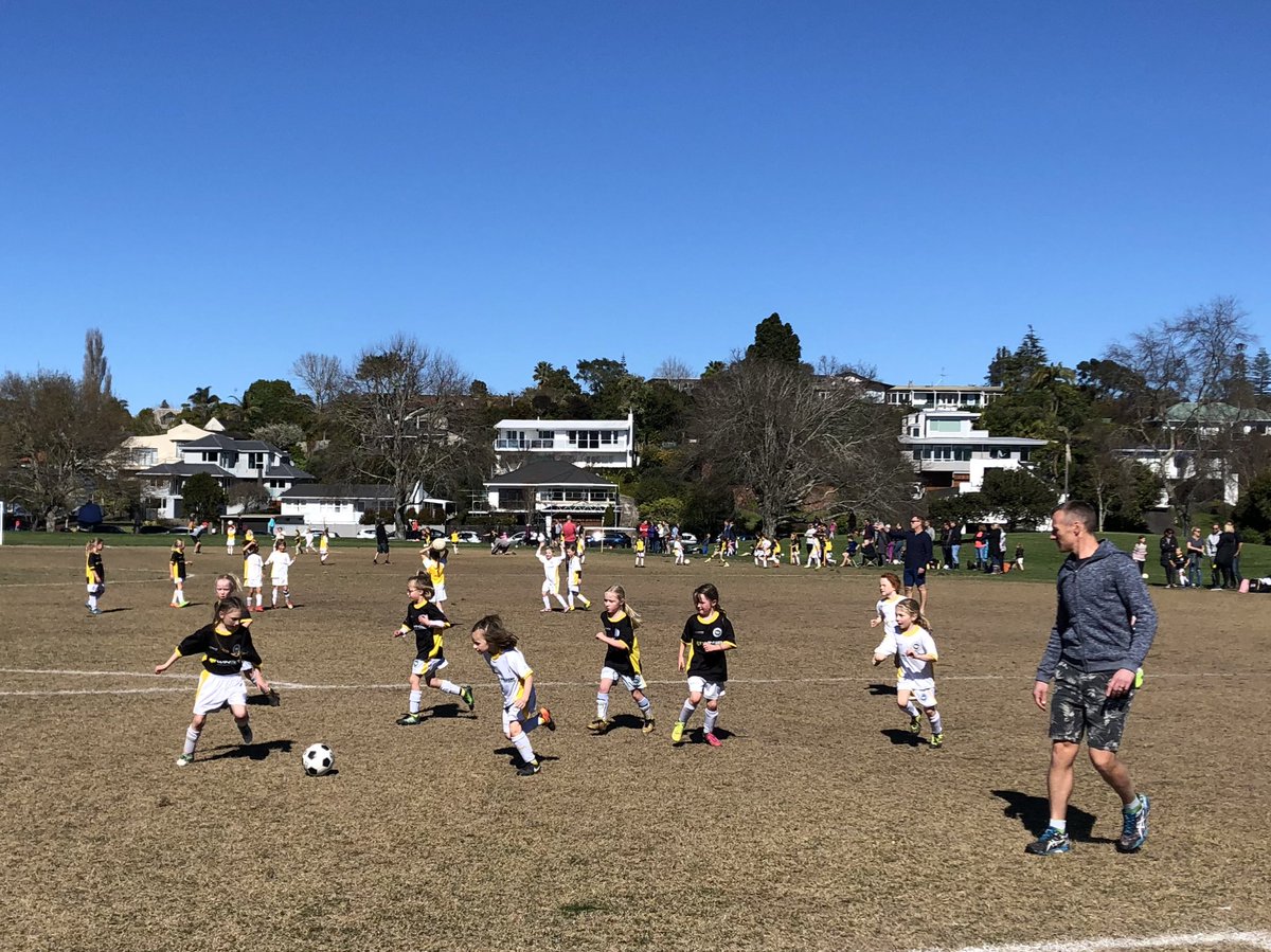 nic_downes's tweet photo. @MaccasNZ Junior Football coming to end with Gala Day @ESAFC - football &amp; bouncy castles ⚽️ 😜 😎 #kickstartingdreams https://t.co/hU4F94Nrwh