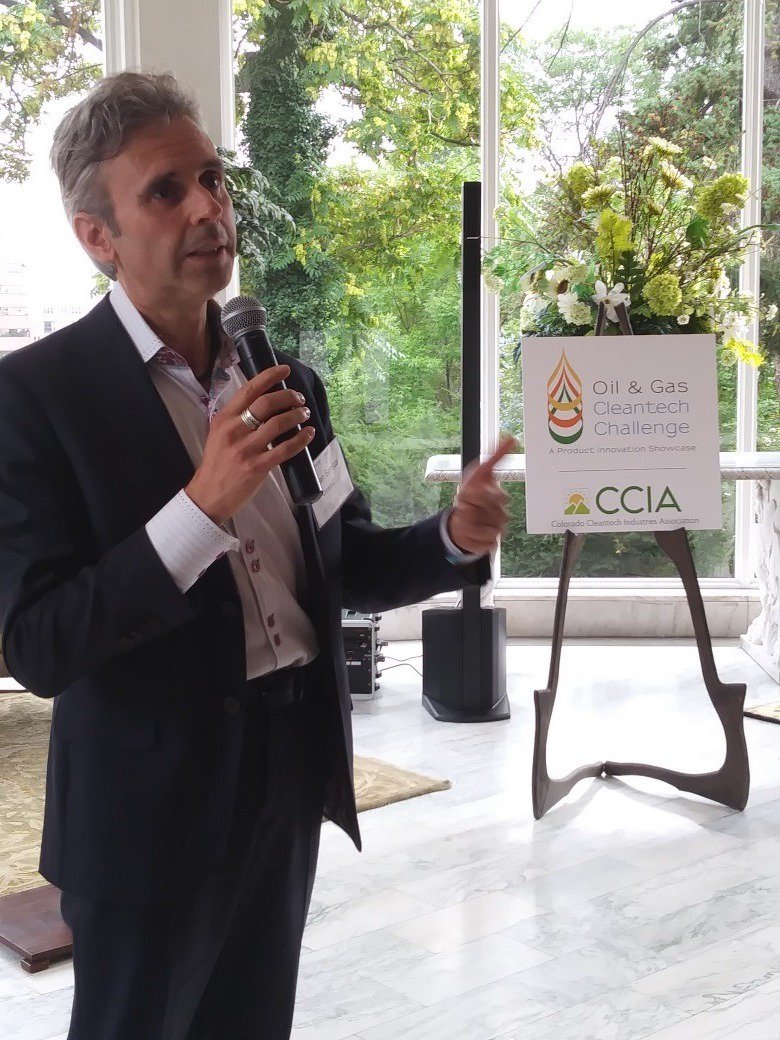 StephenD_CanCG's tweet photo. Canadian companies almost sweep the awards at the CCIA Oil & Gas Cleantech Challenge in Denver, Taking 1st and 3rd Place. #modernwellboresolution #directc #coldboretecnology . 5 Cdn companies presented yesterday. #Canadiancleantech https://t.co/Bsie2euHFd