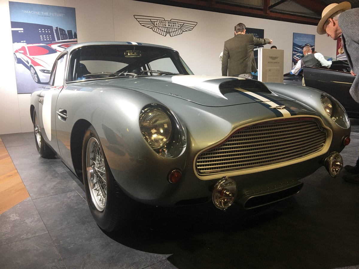 RRaceSupport's tweet photo. Great day watching practice sessions and some car shopping/dreaming @goodwoodrevival https://t.co/s8kMJbDscq
