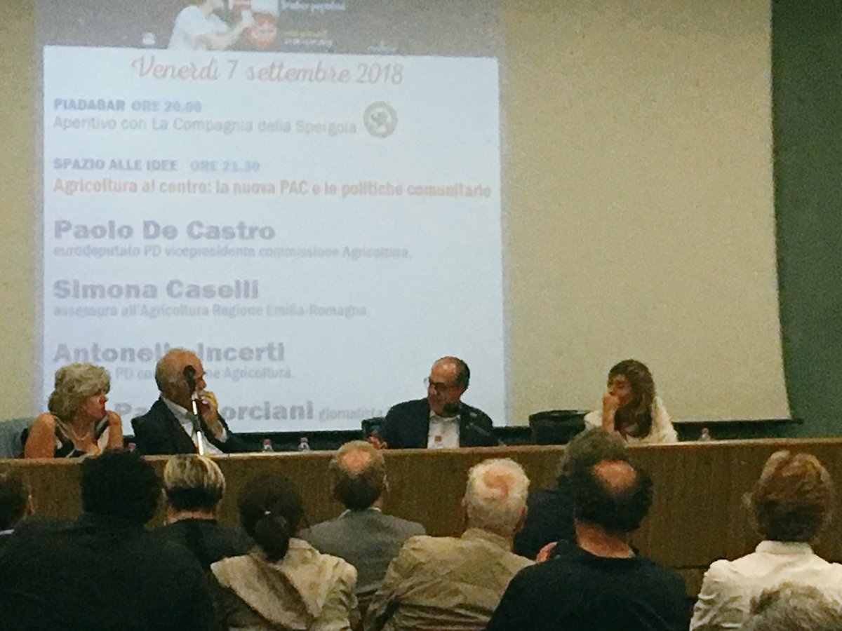 La nuova #PAC e le politiche comunitarie: un dibattito con <a href="/paolodecastro/">Paolo De Castro</a> <a href="/caselli_s/">Simona Caselli</a> <a href="/antoincerti/">Antonella Incerti</a> nello Spazio delle Idee a #Festareggio2018